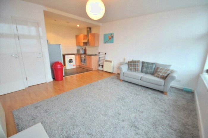 1 Bedroom Apartment To Rent In City Heights, Mancheste City Centre, Manchester, M3