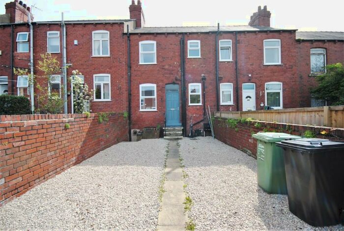 2 Bedroom Terraced House To Rent In Station Road, LS25
