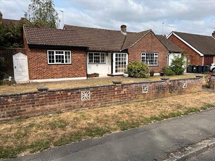 3 Bedroom Detached House For Sale In Penn Drive, Denham, Denham, UB9