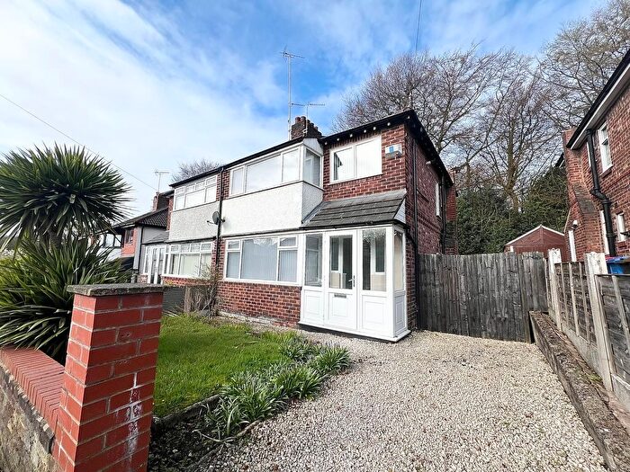 3 Bedroom Semi Detached House To Rent In Castleway, Salford, M6