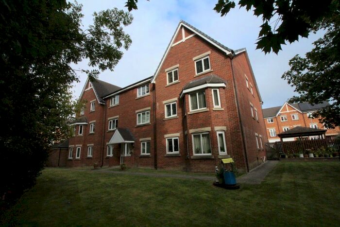 2 Bedroom Flat To Rent In Prospect Mews, Morley, Leeds, LS27