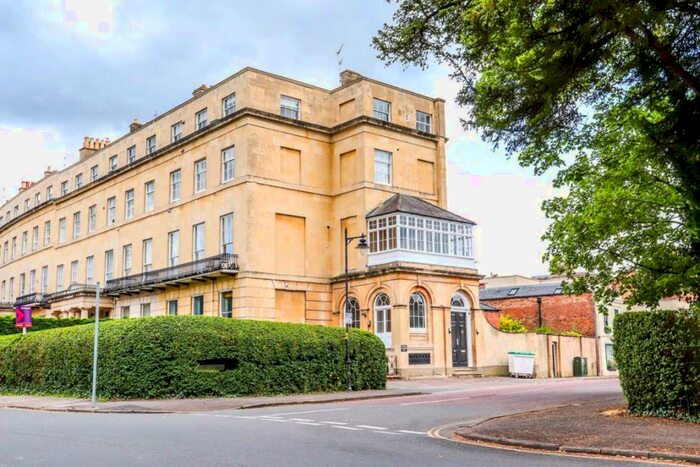 2 Bedroom Flat To Rent In Lansdown, GL50