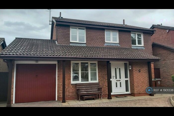 4 Bedroom Detached House To Rent In Edgbaston Gardens, Nottingham, NG8