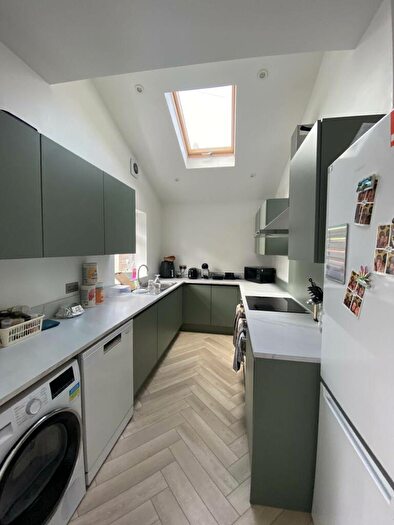 6 Bedroom Terraced House To Rent In Landcross Road, Fallowfield, M14