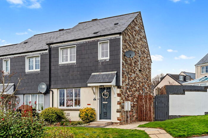 3 Bedroom End Of Terrace House For Sale In Helman Tor View, Bodmin, PL31