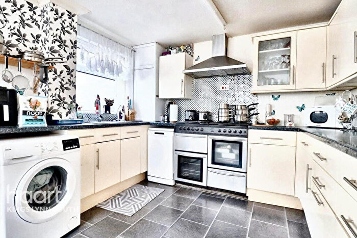 3 Bedroom End Of Terrace House For Sale In Regency Avenue, King's Lynn, PE30