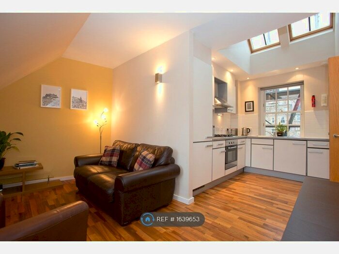 1 Bedroom Flat To Rent In Cowgatehead, Edinburgh, EH1