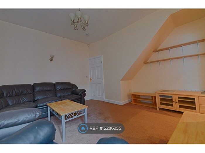 4 Bedroom Terraced House To Rent In Welby Street, Manchester, M13