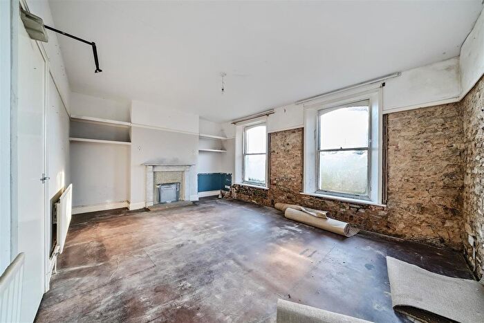 3 Bedroom End Of Terrace House For Sale In Alexandra Terrace, Dorchester, DT1