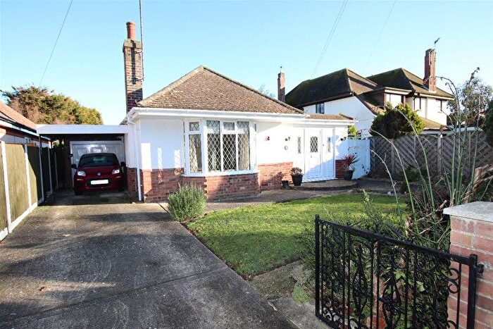 2 Bedroom Detached Bungalow For Sale In Uplands Road, Clacton On Sea, CO15