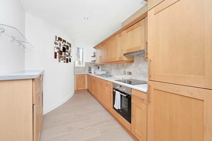 2 Bedroom Flat To Rent In Manchester Road, Canary Wharf, London, E14