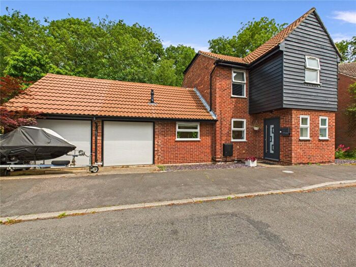 4 Bedroom Detached House For Sale In Deben Road, Colchester, Essex, CO4