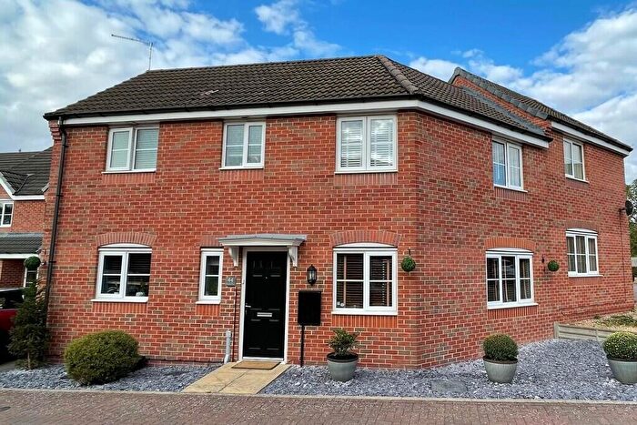 3 Bedroom Semi-Detached House For Sale In Moseley Avenue, Market Harborough, LE16