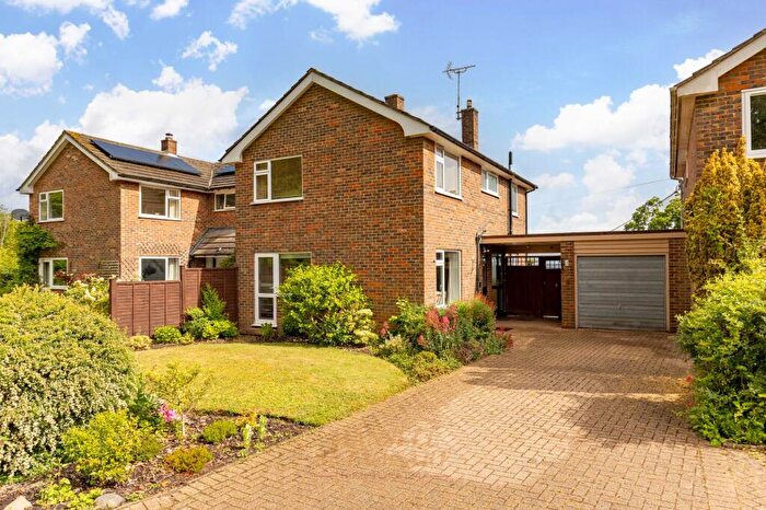 3 Bedroom Link Detached House For Sale In Top Road, Sharpthorne, RH19