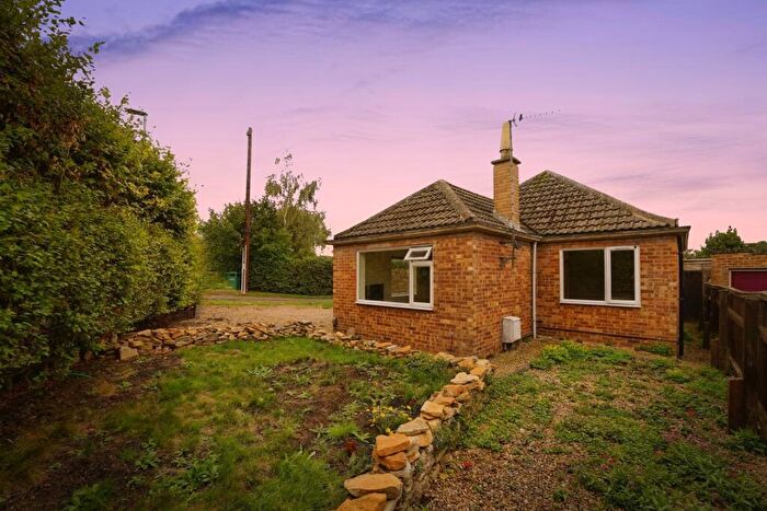 2 Bedroom Bungalow For Sale In Pecked Lane, Cheltenham, Gloucestershire, GL52