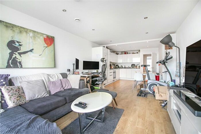 2 Bedroom Apartment To Rent In Nicholson Square, London, E3
