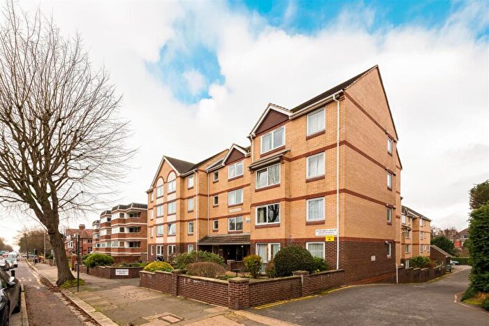 1 Bedroom Apartment For Sale In The Drive, Hove, BN3