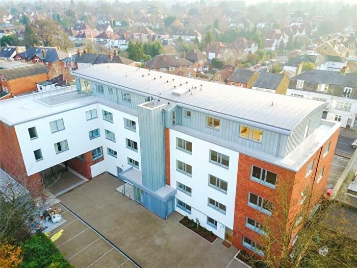 3 Bedroom Flat To Rent In Pemberton Road, East Molesey, KT8