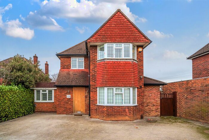 4 Bedroom Detached House To Rent In Sidney Road, Walton On Thames, KT12