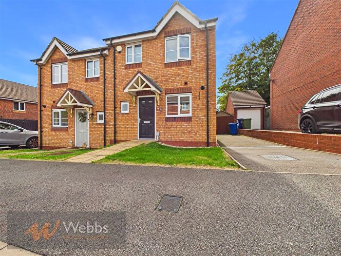 3 Bedroom Semi-detached House For Sale In Levett Grange, Rugeley, WS15