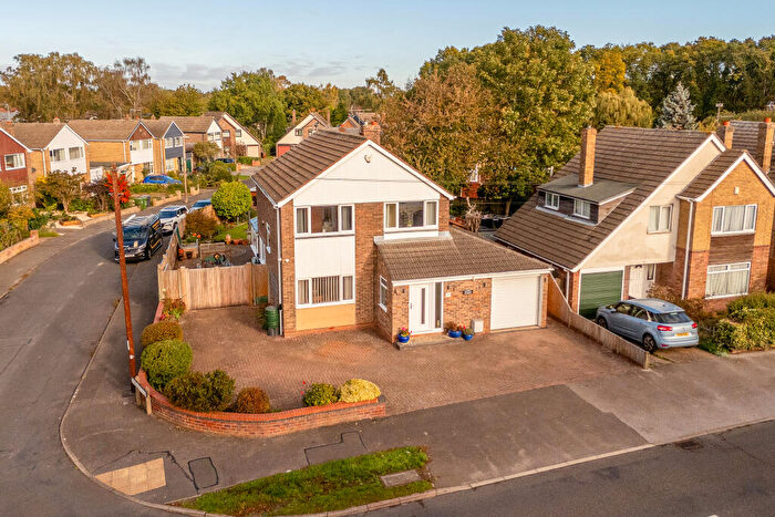 4 Bedroom Detached House For Sale In Woodfield Avenue, Lincoln, Lincolnshire, LN6