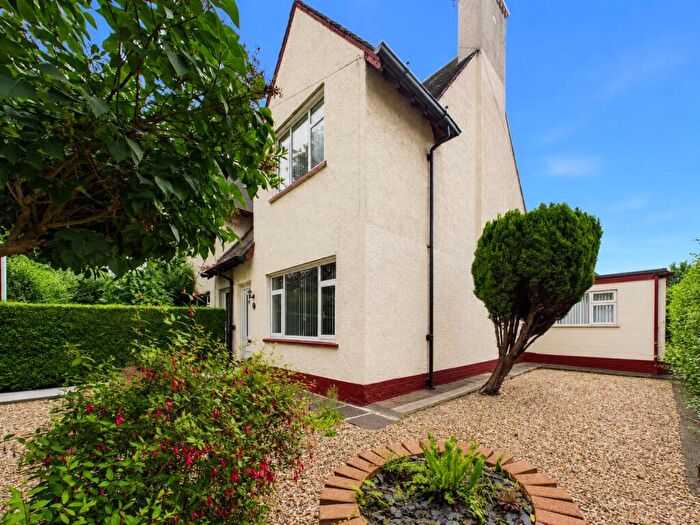 3 Bedroom End Of Terrace House For Sale In James Reckitt Avenue, Hull, East Yorkshire, HU8