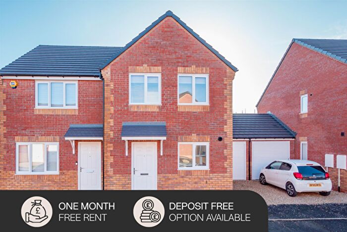 3 Bedroom Semi-Detached House To Rent In Vickers Grange, Bircotes, DN11