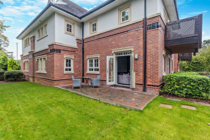 2 Bedroom Apartment For Sale In Milestone Court, Doncaster, DN4