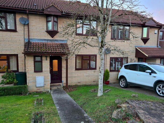 3 Bedroom Semi-Detached House To Rent In St. Marys Rise, Writhlington, Radstock BA3