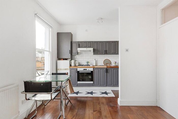 1 Bedroom Flat For Sale In Maxted Road, SE15