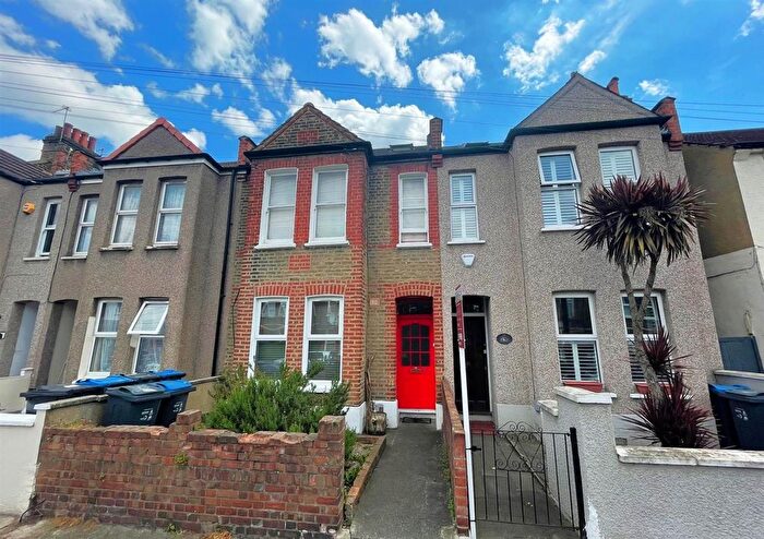 2 Bedroom Flat To Rent In Fortescue Road, Colliers Wood, SW19
