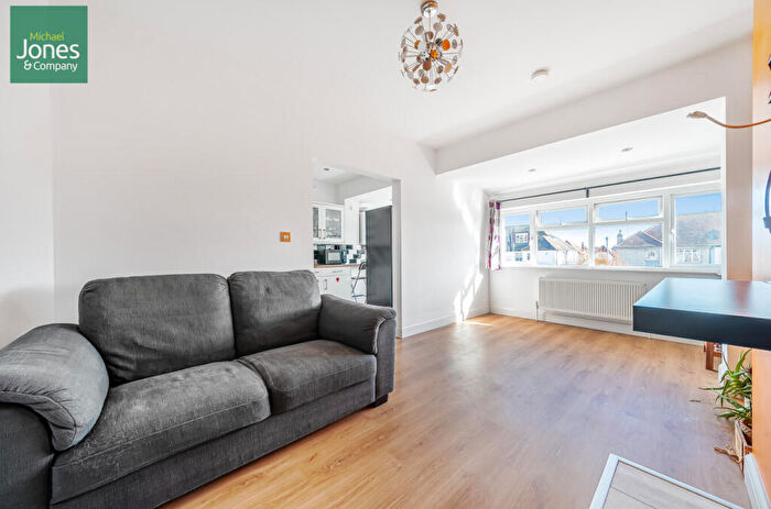 2 Bedroom Flat To Rent In Phrosso Road, Worthing, West Sussex, BN11