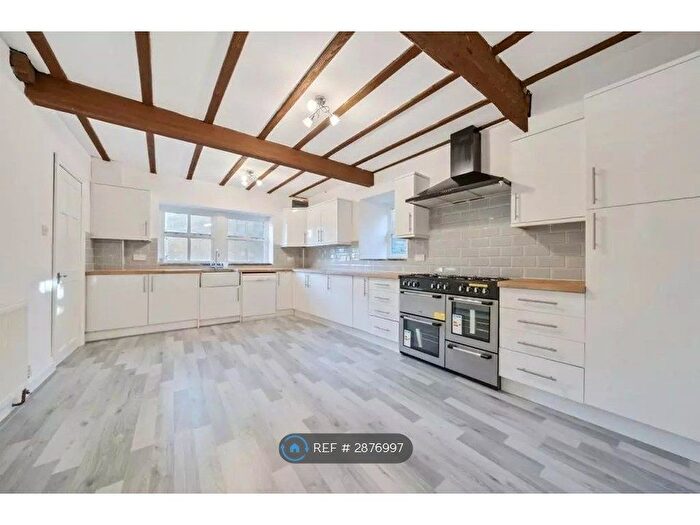 4 Bedroom Semi-Detached House To Rent In Clifton Fold, Pudsey, LS28