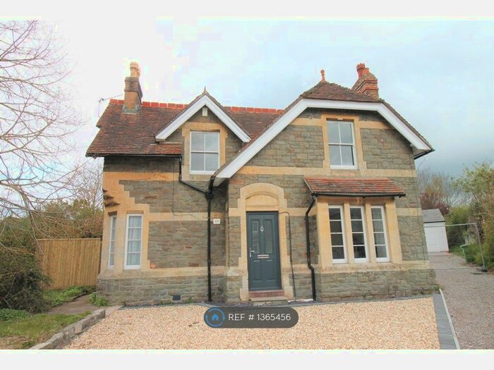 3 Bedroom Detached House To Rent In Memorial Road, Bristol, BS15