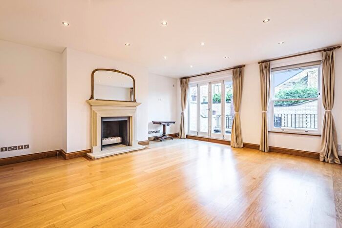 5 Bedroom Terraced House To Rent In Broomhouse Road, Fulham, SW6