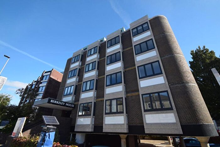 2 Bedroom Flat To Rent In Gildredge Road, Town Centre, Eastbourne, BN21