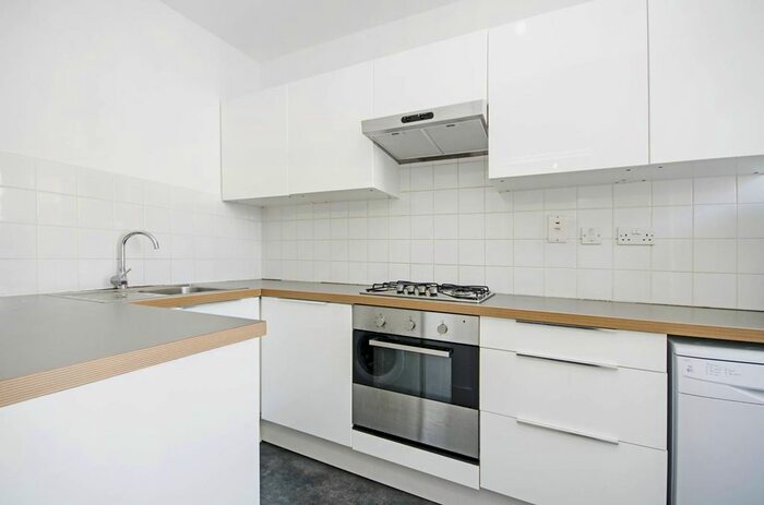 1 Bedroom Flat To Rent In Graham Road, Hackney, London, E8
