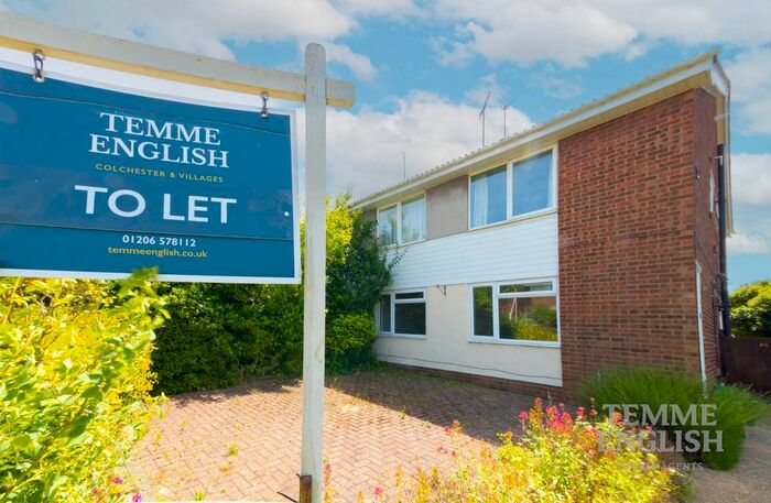 2 Bedroom Flat To Rent In Rayleigh Close, Colchester, CO4
