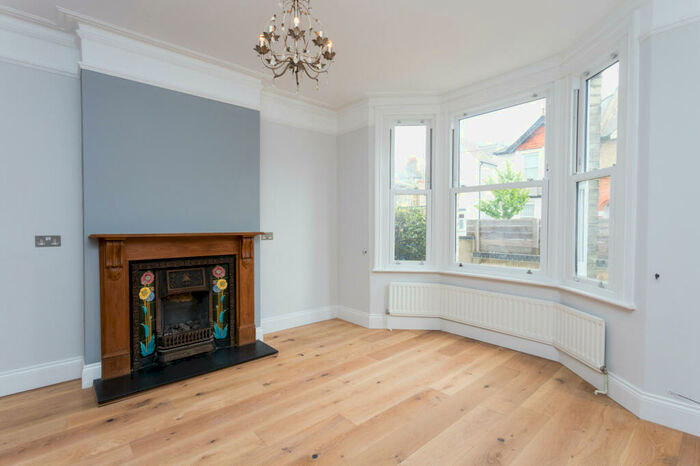 4 Bedroom End Of Terrace House To Rent In Chatham Road, Kingston Upon Thames, Surrey, KT1