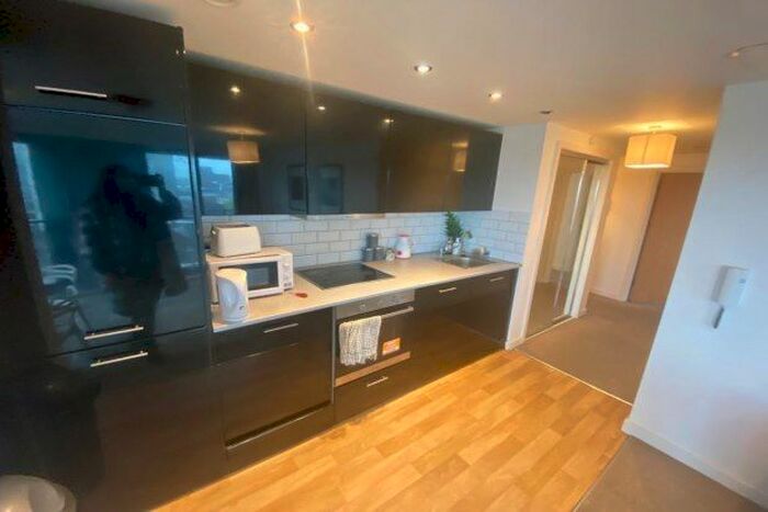 2 Bedroom Flat To Rent In Queens Road, Nottingham, NG2