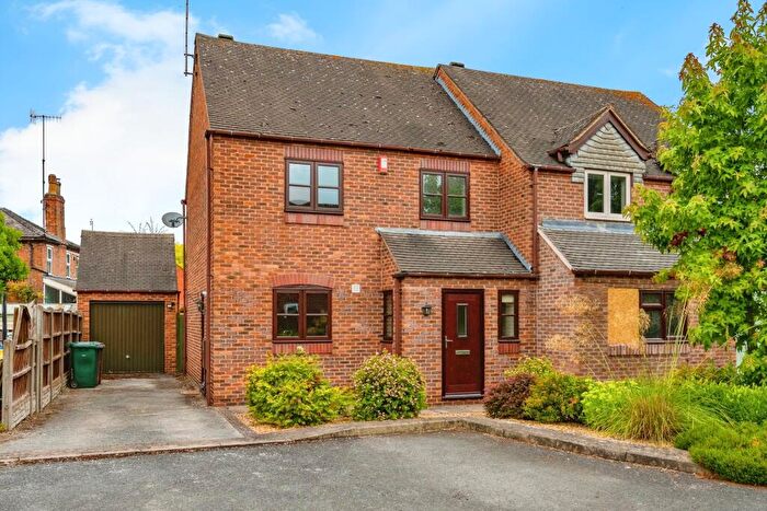 3 Bedroom Semi-Detached House To Rent In Forge Close, Repton, DE65