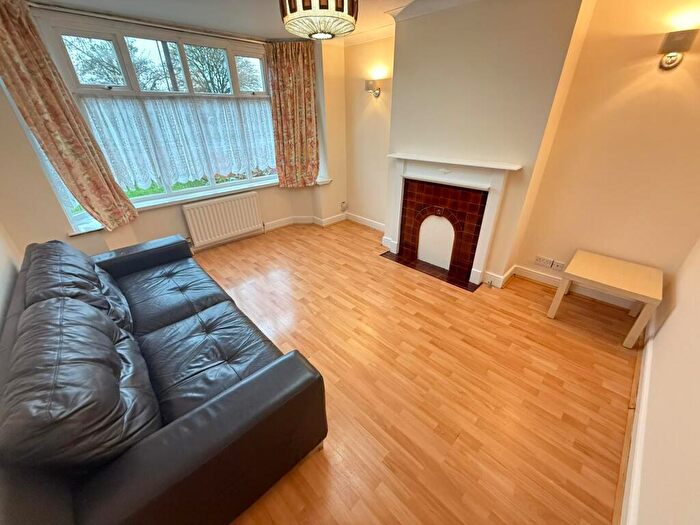 3 Bedroom Semi-Detached House To Rent In Radford Road, Leamington Spa, CV31