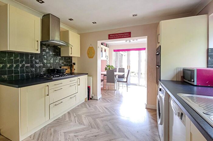 5 Bedroom Detached House For Sale In Moor Park Close, Beckwithshaw, HG3