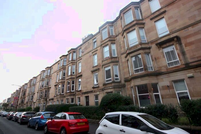 2 Bedroom Flat To Rent In Flat / Deanston Drive, G41