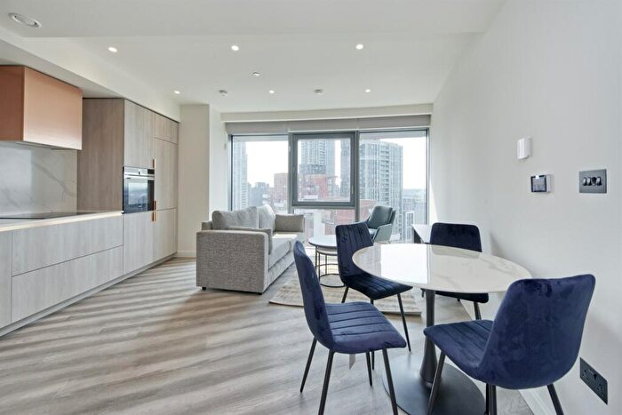 2 Bedroom Property To Rent In Aspen, Consort Place, E14