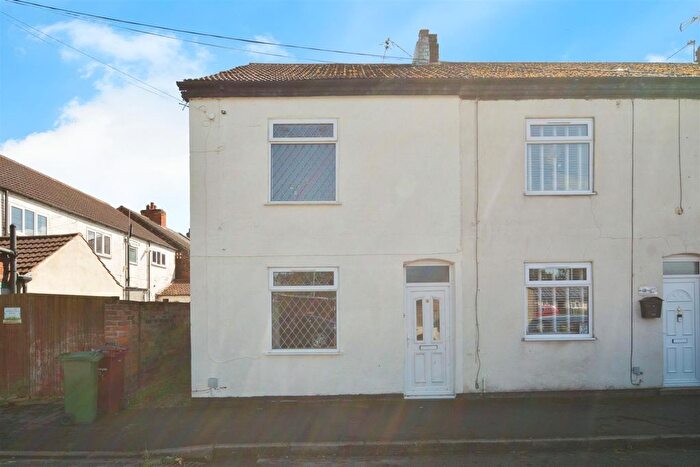3 Bedroom End Of Terrace House For Sale In School Lane, New Holland, DN19