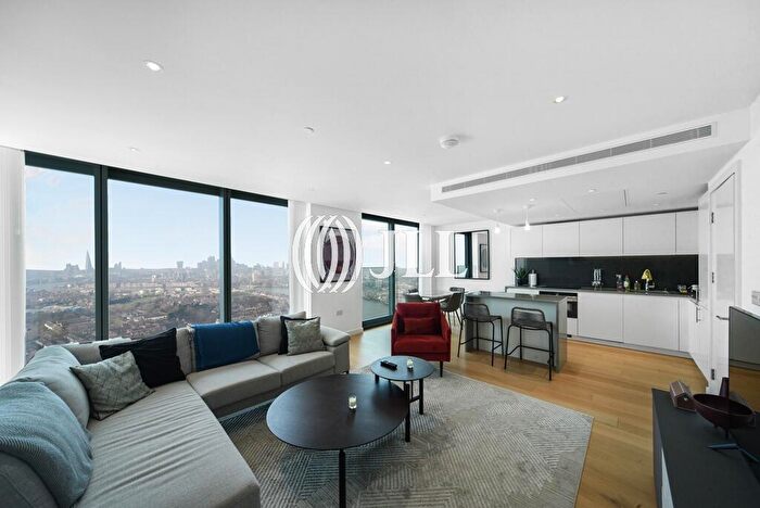 2 Bedroom Flat To Rent In Landmark Pinnacle, Marsh Wall, E14