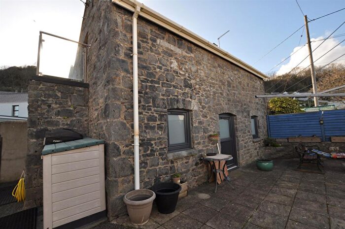 1 Bedroom Flat To Rent In Pendine, Carmarthen, SA33