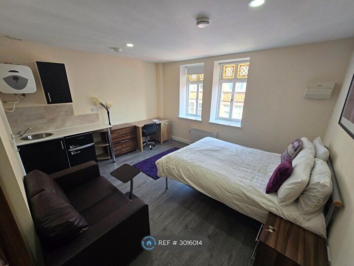 Studio To Rent In Percy St, Stoke-On-Trent, ST1
