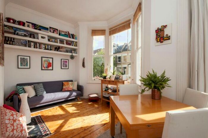 1 Bedroom Flat To Rent In Matheson Road, West Kensington, London, W14